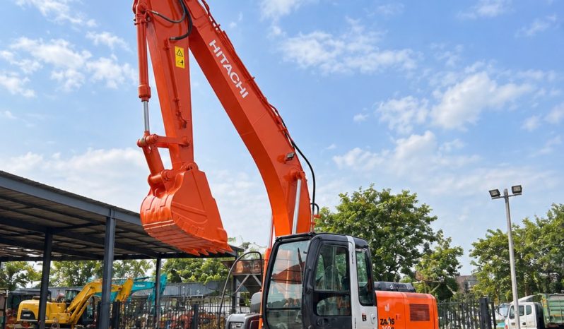 
								Used Hitachi ZX200-1 Excavator (20 Ton) for Sale in Malaysia full									